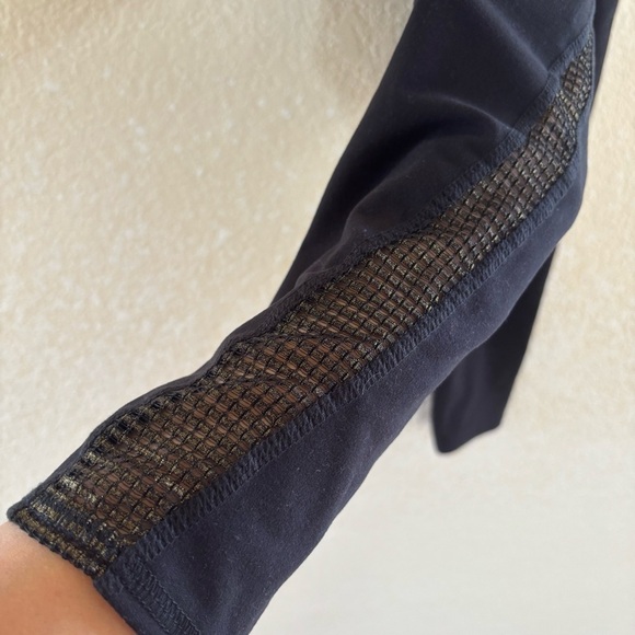 Black Mesh Panel High-Waisted Leggings - Picture 7 of 9